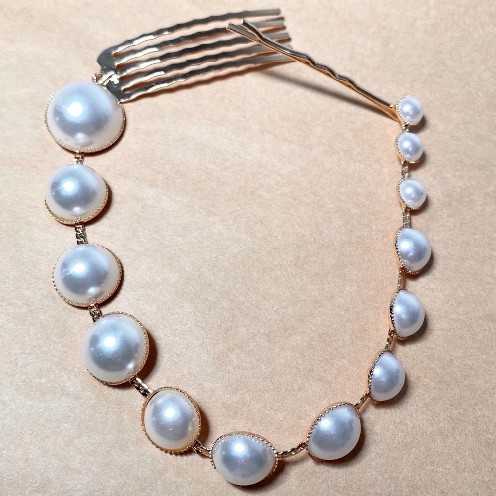 Elegant Pearl Hair Accessory